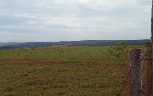 ÁREA PARA LOTEAMENTO NA CIDADE DE SALTO DE PIRAPORA SP