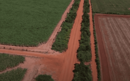 FAZENDA DE 92 HA COM PIVÔS EM BATAYPORÃ/MS