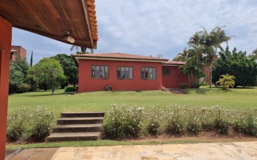 CASA À VENDA EM PIEDADE, SP DE ALTO PADRÃO EM REPRESA
