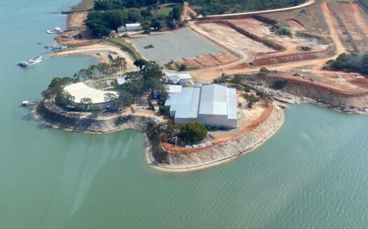 MARINA À VENDA NA REPRESA DE FURNAS EM CAPITÓLIO/MG