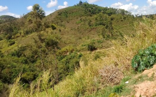 SÍTIO EM SERRA NEGRA/SP
