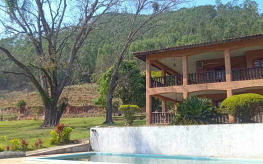 FAZENDA DE 206 HECTARES À VENDA EM SANTA BRANCA/SP